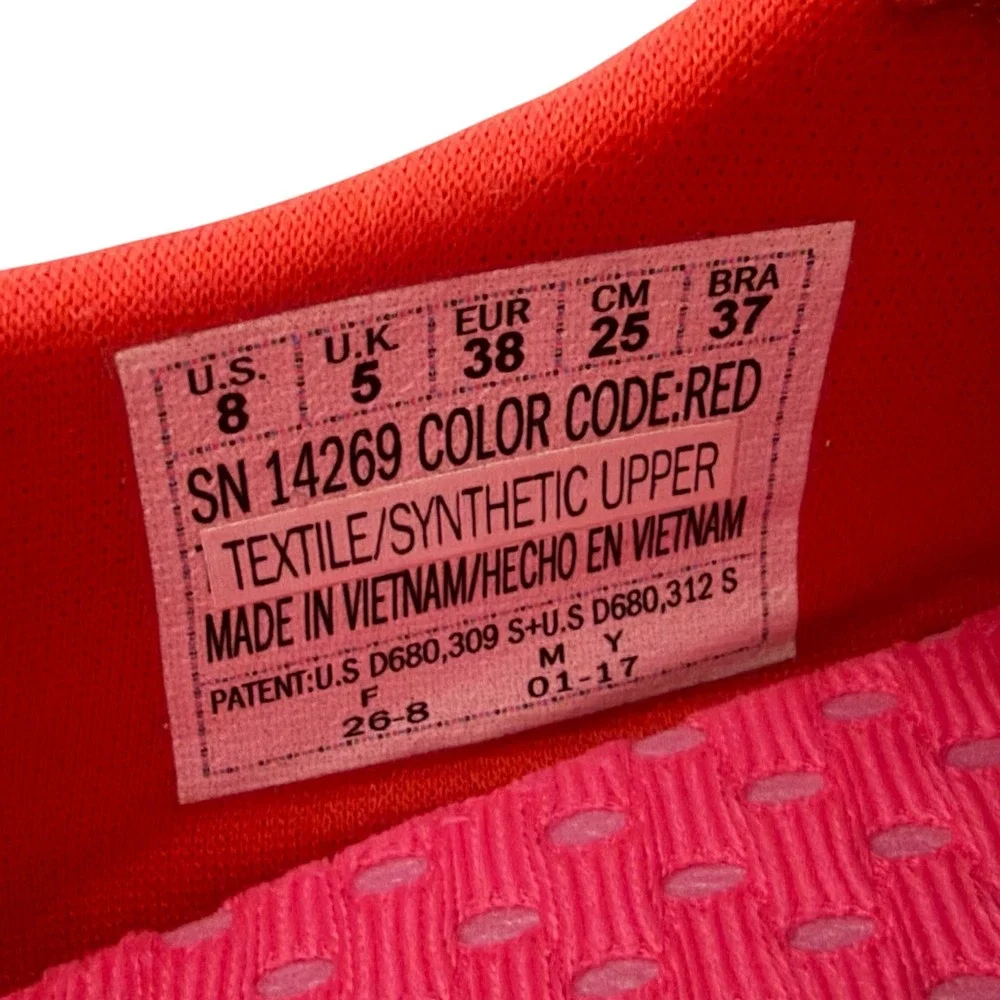Skechers On-the-Go Flex Red Canvas Loafers Boat Shoes Women's Size 8 NWT